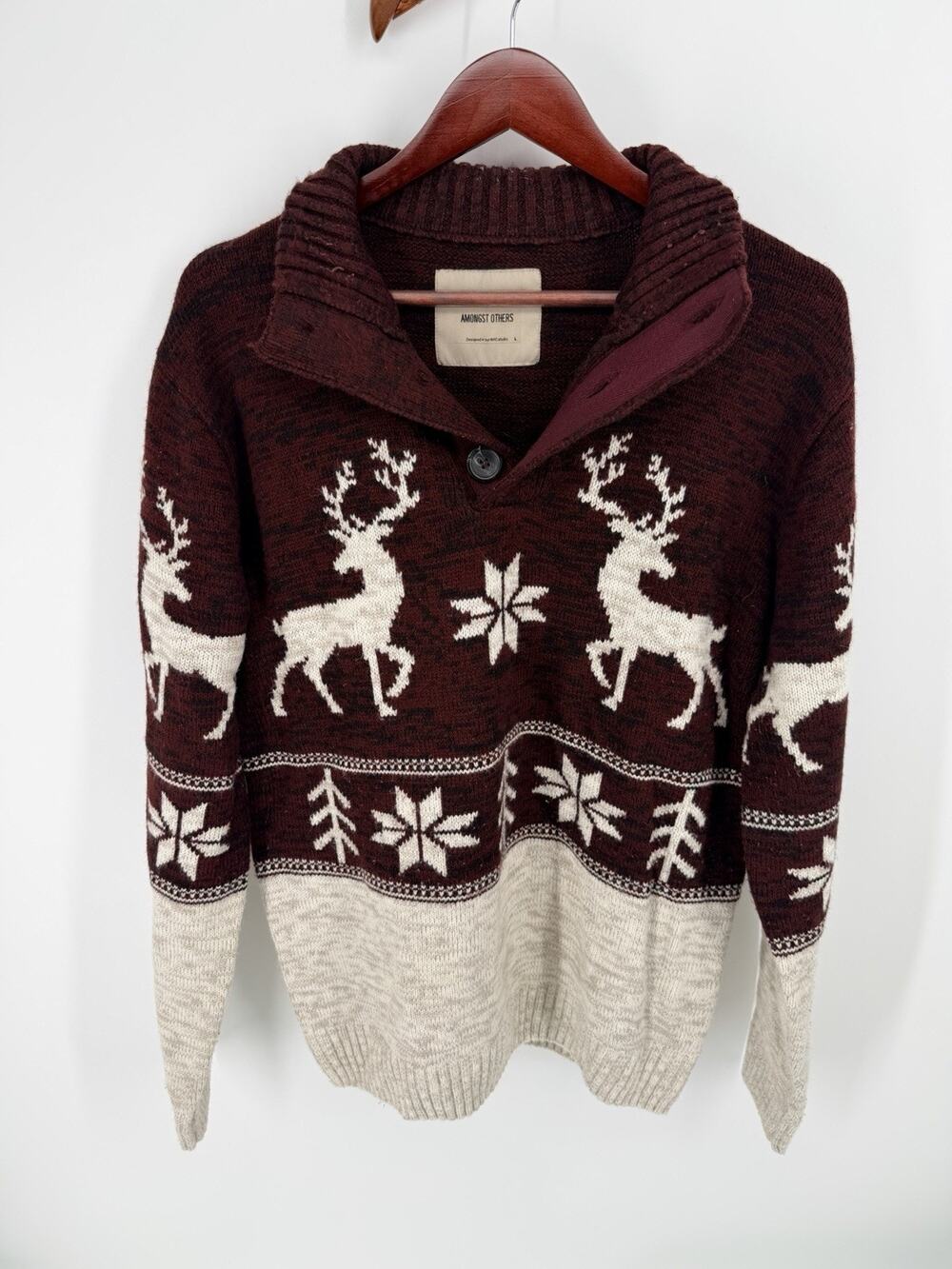 Amongst Others Sweater Mens Lg Red Gray Reindeer Fair Isle Henley Knit Pullover